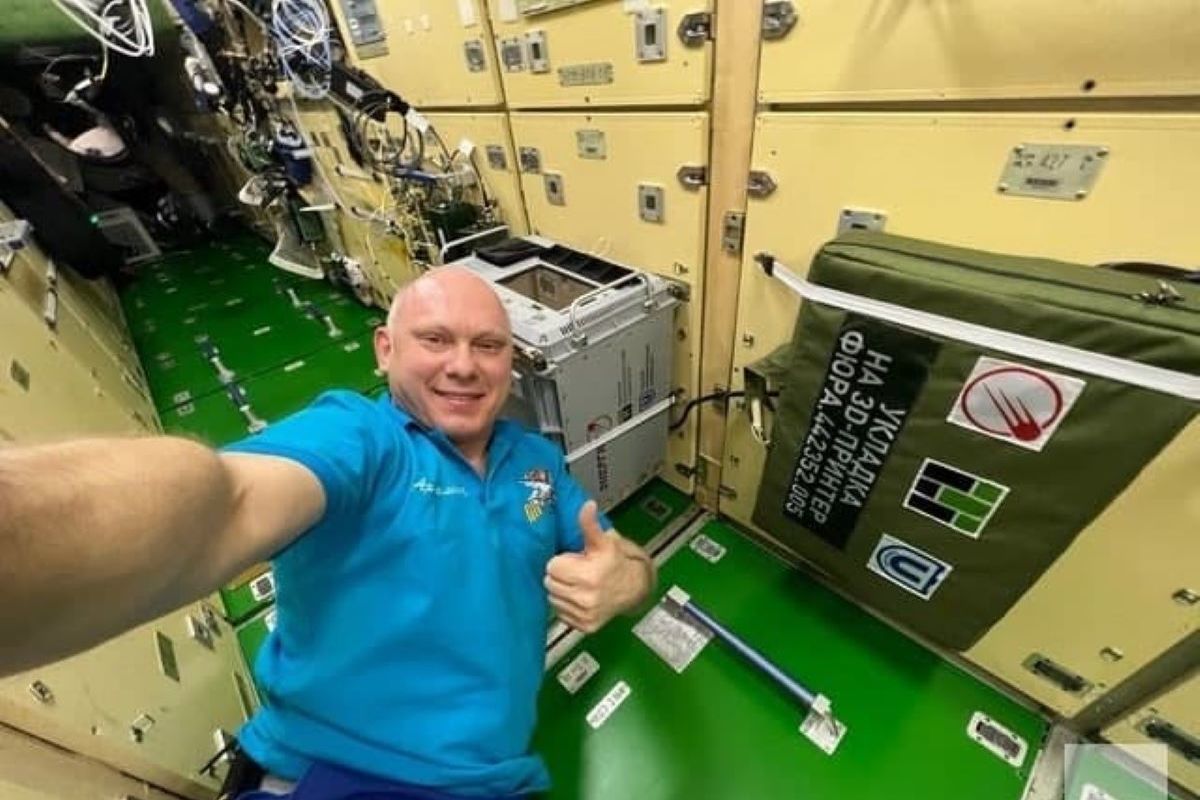 Космонавты на МКС подготовили российский 3D-принтер к работе
