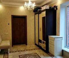 Дом, 2 эт., 200 м², 12 сот. - 6